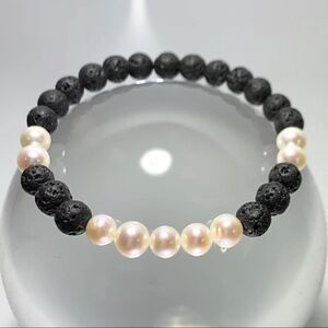 Genuine Pearl & Lava Rock Oil Diffuser Bracelet!